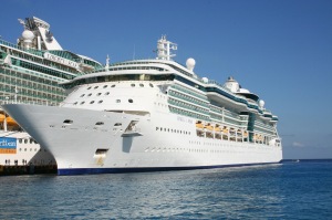cruise-ship-500398_1280